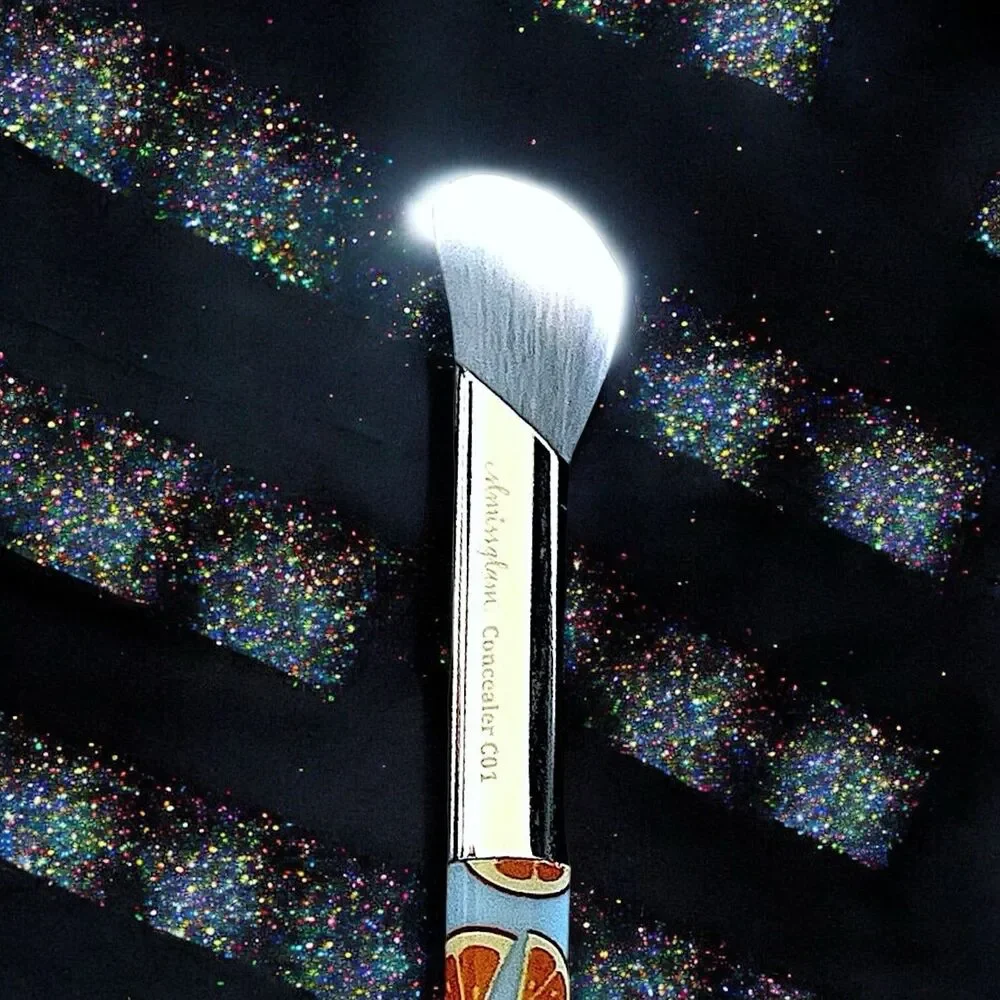 SLMISSGLAM Orange Concealer C01 Brush New Without Box MSRP $23.50